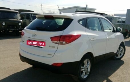 Hyundai ix35 I рестайлинг, 2013 год, 1 557 000 рублей, 2 фотография