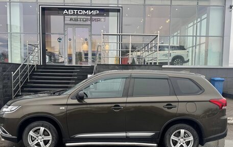 Mitsubishi Outlander III рестайлинг 3, 2018 год, 2 150 000 рублей, 8 фотография