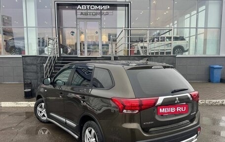 Mitsubishi Outlander III рестайлинг 3, 2018 год, 2 150 000 рублей, 7 фотография