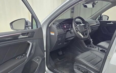 Volkswagen Tiguan II, 2022 год, 3 170 000 рублей, 5 фотография