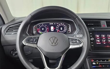 Volkswagen Tiguan II, 2022 год, 3 170 000 рублей, 7 фотография