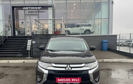 Mitsubishi Outlander III рестайлинг 3, 2018 год, 2 150 000 рублей, 2 фотография