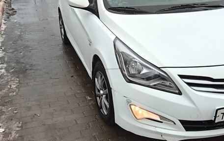 Hyundai Solaris II рестайлинг, 2016 год, 800 000 рублей, 4 фотография