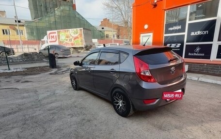 Hyundai Solaris II рестайлинг, 2014 год, 800 000 рублей, 3 фотография