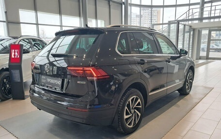 Volkswagen Tiguan II, 2018 год, 2 750 000 рублей, 5 фотография