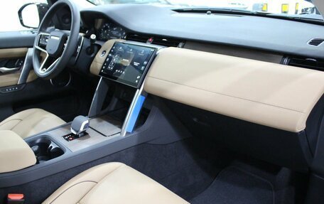 Land Rover Discovery Sport I рестайлинг, 2025 год, 5 990 000 рублей, 9 фотография