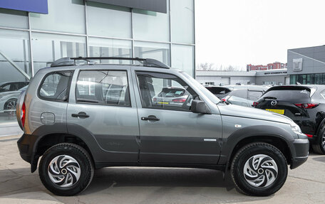 Chevrolet Niva I рестайлинг, 2011 год, 665 000 рублей, 7 фотография