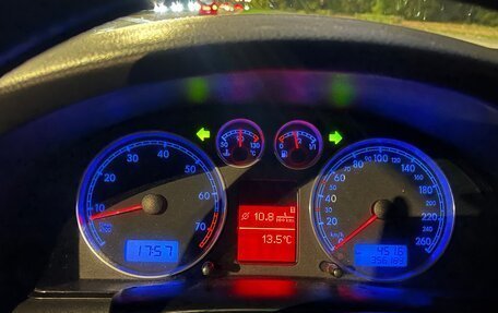 Volkswagen Passat B5+ рестайлинг, 2004 год, 465 000 рублей, 4 фотография