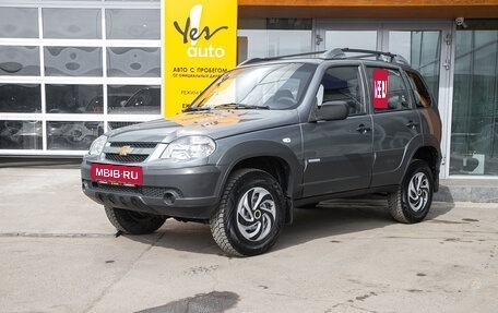 Chevrolet Niva I рестайлинг, 2011 год, 665 000 рублей, 2 фотография