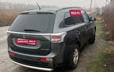 Mitsubishi Outlander III рестайлинг 3, 2013 год, 1 050 000 рублей, 4 фотография