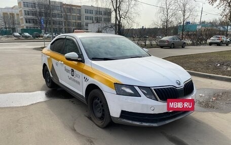 Skoda Octavia, 2018 год, 800 000 рублей, 2 фотография