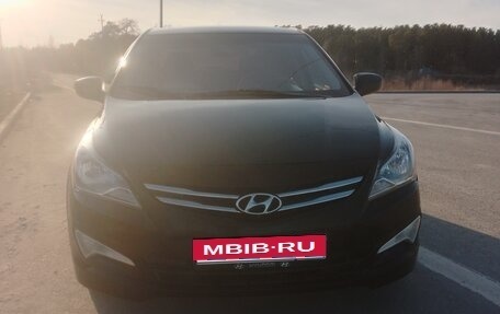 Hyundai Solaris II рестайлинг, 2016 год, 650 000 рублей, 1 фотография