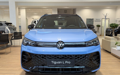 Volkswagen Tiguan, 2025 год, 5 490 000 рублей, 2 фотография