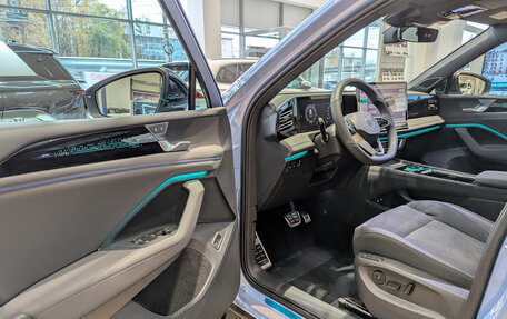 Volkswagen Tiguan, 2025 год, 5 490 000 рублей, 13 фотография