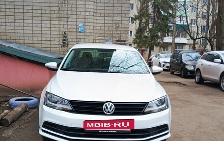 Volkswagen Jetta VI, 2017 год, 1 480 000 рублей, 2 фотография