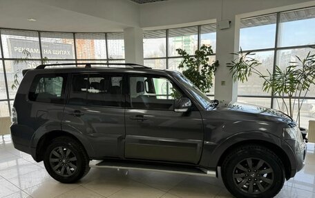 Mitsubishi Pajero IV, 2013 год, 2 275 000 рублей, 4 фотография