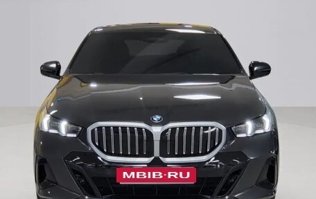 BMW 5 серия, 2023 год, 6 990 000 рублей, 2 фотография