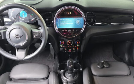 MINI Hatch, 2023 год, 2 149 000 рублей, 6 фотография