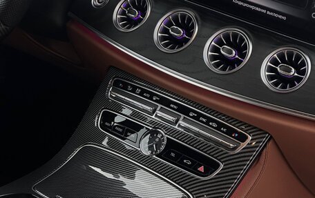 Mercedes-Benz E-Класс, 2019 год, 4 450 000 рублей, 10 фотография