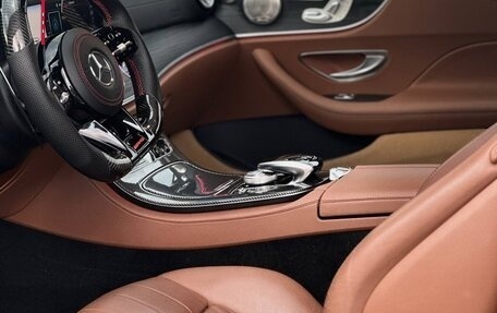 Mercedes-Benz E-Класс, 2019 год, 4 450 000 рублей, 6 фотография