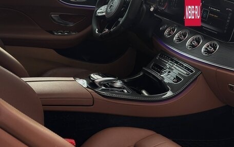 Mercedes-Benz E-Класс, 2019 год, 4 450 000 рублей, 8 фотография