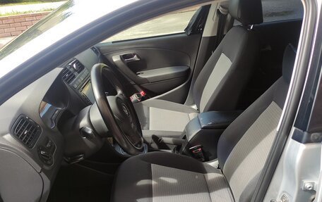 Volkswagen Polo VI (EU Market), 2012 год, 700 000 рублей, 5 фотография