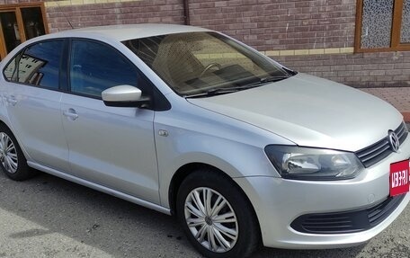 Volkswagen Polo VI (EU Market), 2012 год, 700 000 рублей, 2 фотография