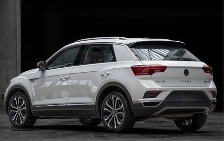 Volkswagen T-Roc I, 2023 год, 1 710 293 рублей, 4 фотография