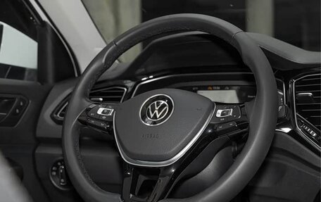 Volkswagen T-Roc I, 2023 год, 1 710 293 рублей, 10 фотография