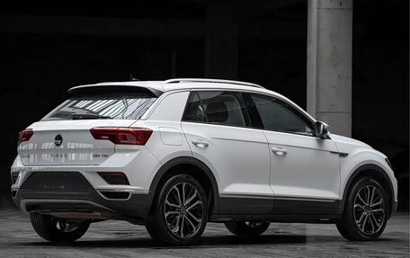 Volkswagen T-Roc I, 2023 год, 1 710 293 рублей, 6 фотография