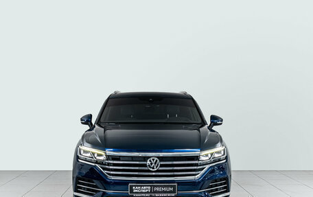 Volkswagen Touareg III, 2019 год, 5 600 000 рублей, 2 фотография