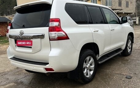 Toyota Land Cruiser Prado 150 рестайлинг 2, 2015 год, 4 150 000 рублей, 5 фотография