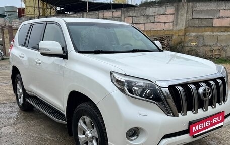 Toyota Land Cruiser Prado 150 рестайлинг 2, 2015 год, 4 150 000 рублей, 6 фотография