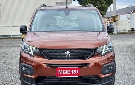 Peugeot Partner, 2022 год, 1 650 000 рублей, 2 фотография