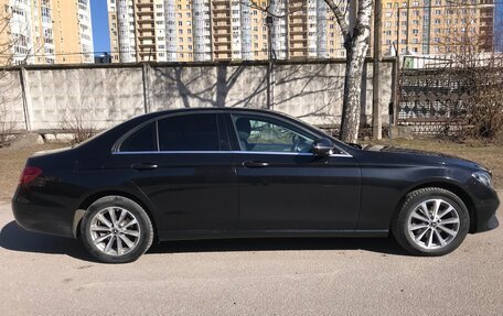 Mercedes-Benz E-Класс, 2019 год, 2 121 000 рублей, 3 фотография