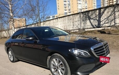 Mercedes-Benz E-Класс, 2019 год, 2 121 000 рублей, 2 фотография