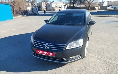 Volkswagen Passat B7, 2013 год, 930 000 рублей, 2 фотография