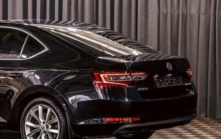 Skoda Superb III рестайлинг, 2019 год, 1 795 000 рублей, 10 фотография