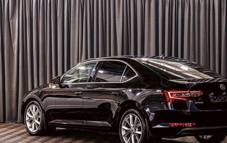 Skoda Superb III рестайлинг, 2019 год, 1 795 000 рублей, 8 фотография