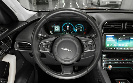 Jaguar F-Pace, 2017 год, 3 340 000 рублей, 10 фотография