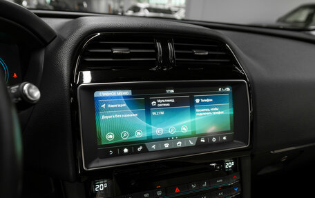 Jaguar F-Pace, 2017 год, 3 340 000 рублей, 15 фотография