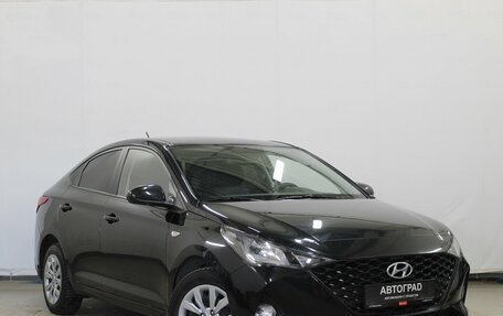 Hyundai Solaris II рестайлинг, 2021 год, 1 470 000 рублей, 3 фотография