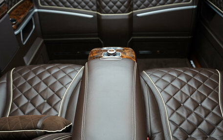 Mercedes-Benz V-Класс, 2017 год, 11 000 000 рублей, 12 фотография