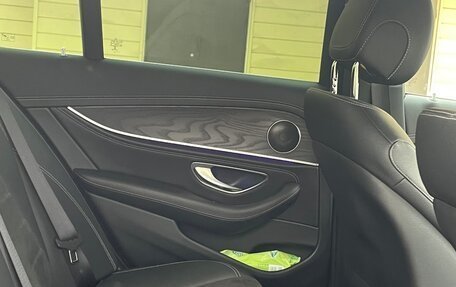 Mercedes-Benz E-Класс, 2018 год, 3 300 000 рублей, 12 фотография