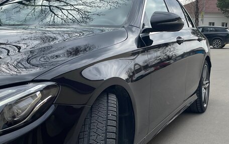 Mercedes-Benz E-Класс, 2018 год, 3 300 000 рублей, 5 фотография