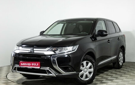 Mitsubishi Outlander III рестайлинг 3, 2019 год, 1 899 585 рублей, 1 фотография