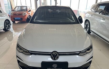 Volkswagen Golf VIII, 2022 год, 2 150 000 рублей, 2 фотография