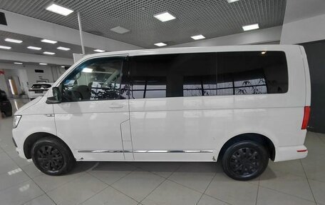 Volkswagen Caravelle T6 рестайлинг, 2018 год, 2 850 000 рублей, 8 фотография