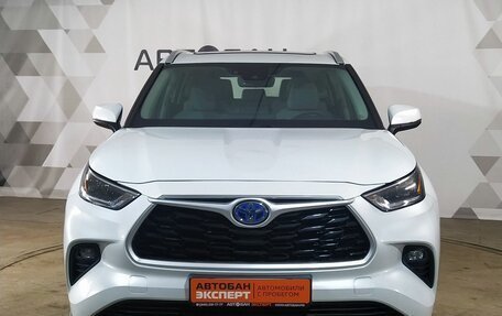 Toyota Highlander, 2022 год, 4 300 000 рублей, 2 фотография