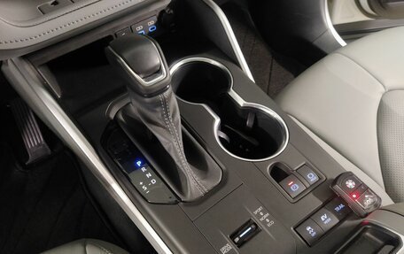 Toyota Highlander, 2022 год, 4 300 000 рублей, 14 фотография